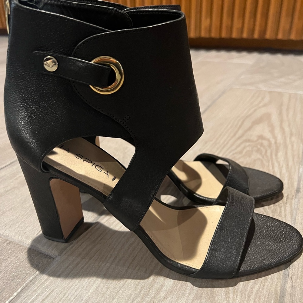 Via spiga size 10 black heels